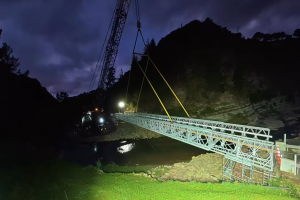 Waikare Gorge gets a new temporary bridge