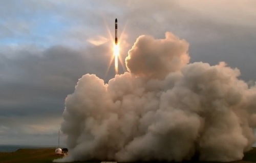 ResizedImageWzYwMCwzODNd Rocket Lab Lift off Mahia Peninsula 2017